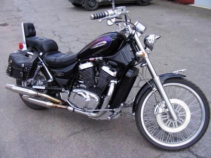 Suzuki VS 800 Intruder -99