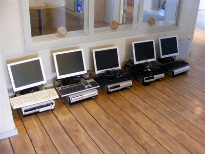 Desktop Datorer, 5st samt TFT skärmar.