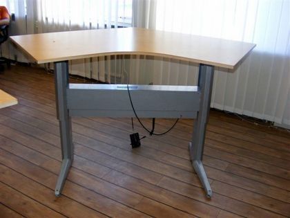 4st Höj/sänkbara bord + 4st stolar.