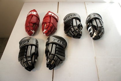 3st par ishockeyhandskar, TPS