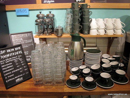Kaffekoppar och glas från Café