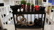 Sideboard med dekorationer