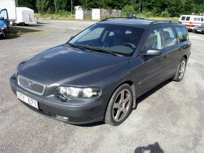 Volvo V70 2.5T (UTY671) -04