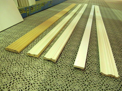 Valvlister, foderlister, socklar (MDF, vita)
