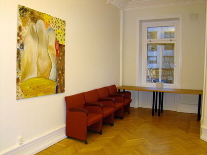 Kinnarpsstolar & arbetsbord (oljemålning UTGÅR, ANNANS ÄGO)