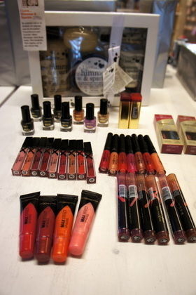 Smink samt presentförpackning, MaxFactor och Georgeous Collection