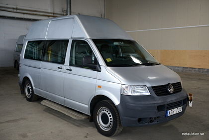 VW Transporter med rullstolsramp -07 (XZR730)