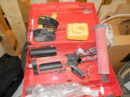 Hilti fogpistol och batterier DeWalt