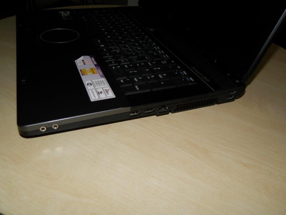 Netauktion - Bärbar dator Packard Bell