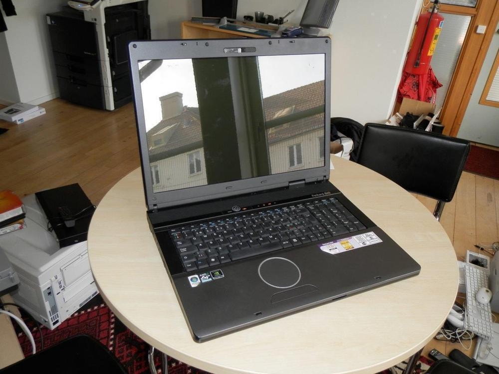 Netauktion - Bärbar dator Packard Bell