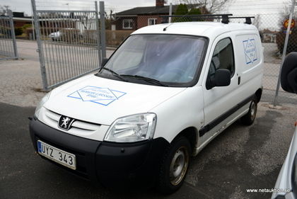 Peugeot Partner -04 (UYZ343)