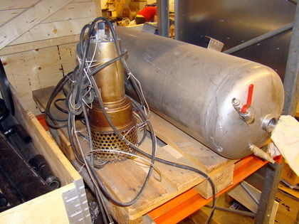 Dräneringspumpar och tank