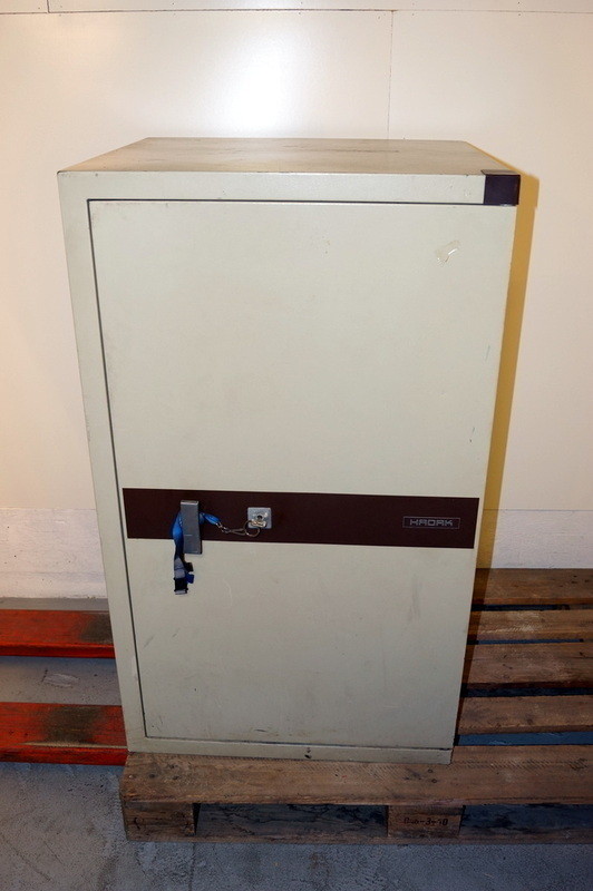 Netauktion - Kassaskåp, Hadak