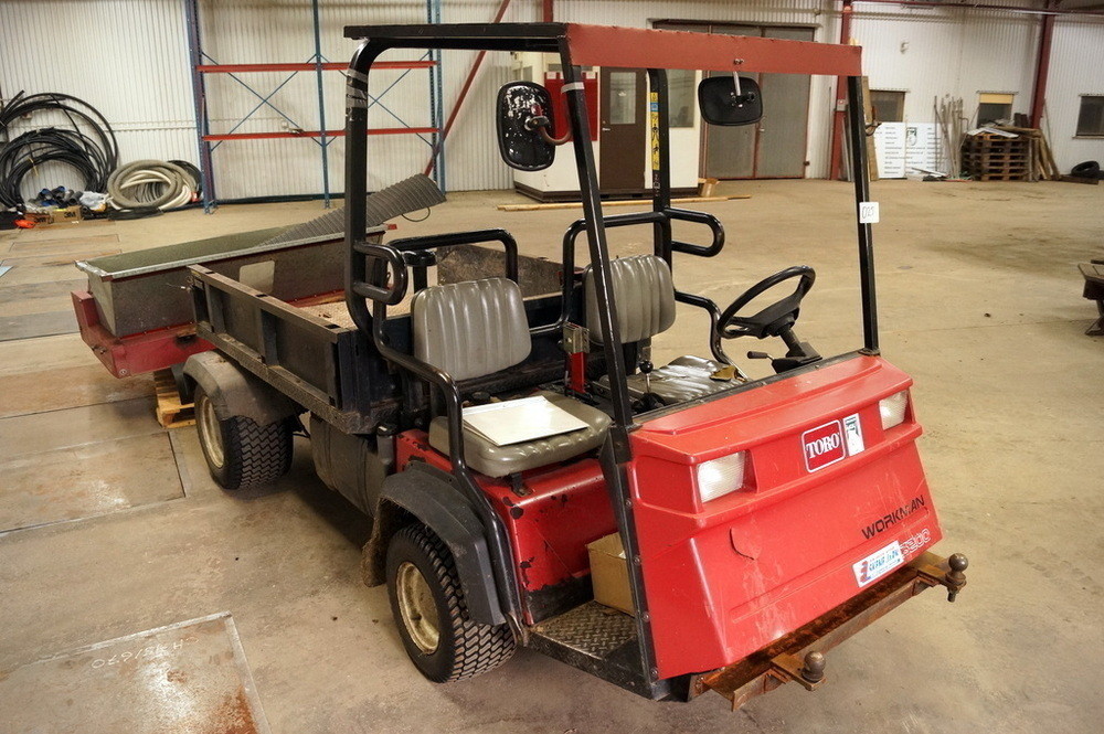 Netauktion Toro workman 3200 med flak & top dresser