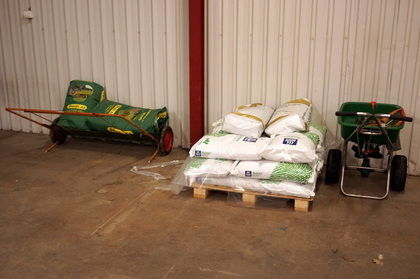 Manuell gödselspridare & grässpridare