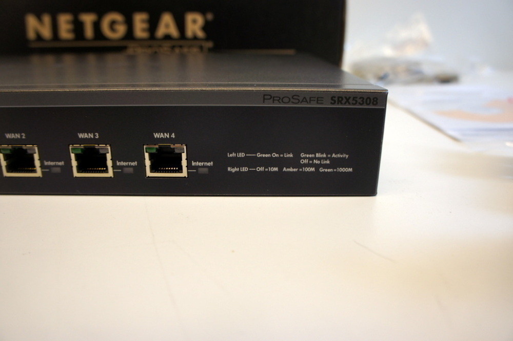 Netauktion - Brandvägg - Netgear SRX5308 Prosafe