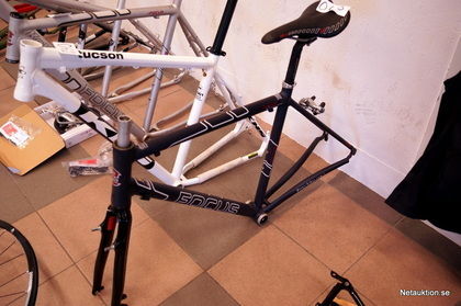 Mountainbike hybrid ram, Focus Corrente + framgaffel