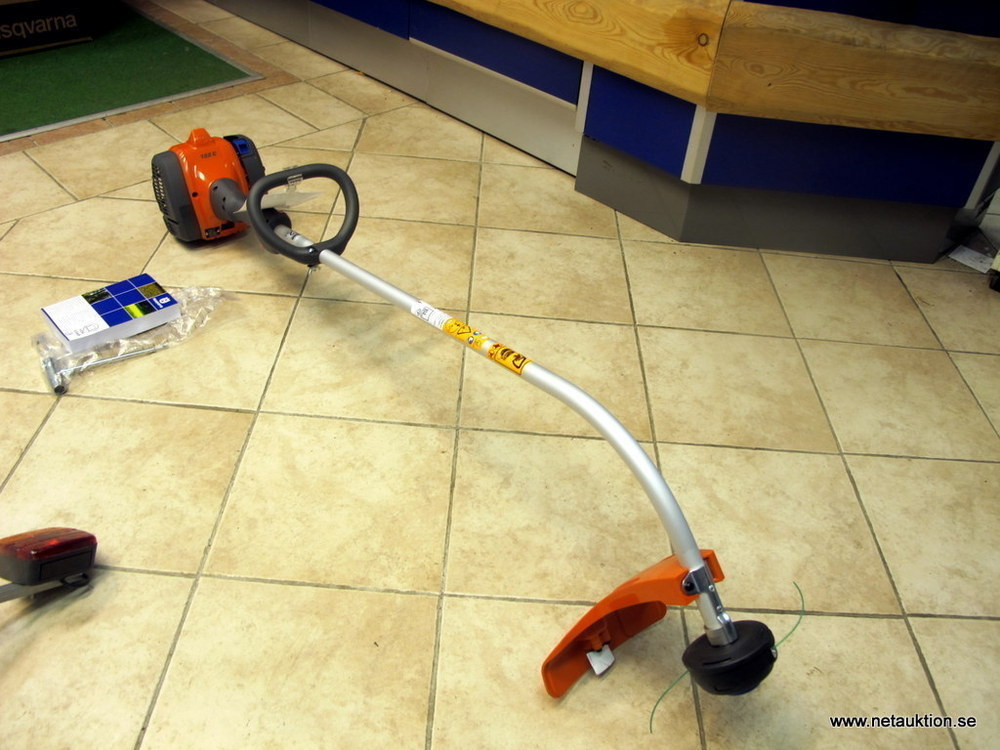Netauktion Husqvarna trimmer, 122C