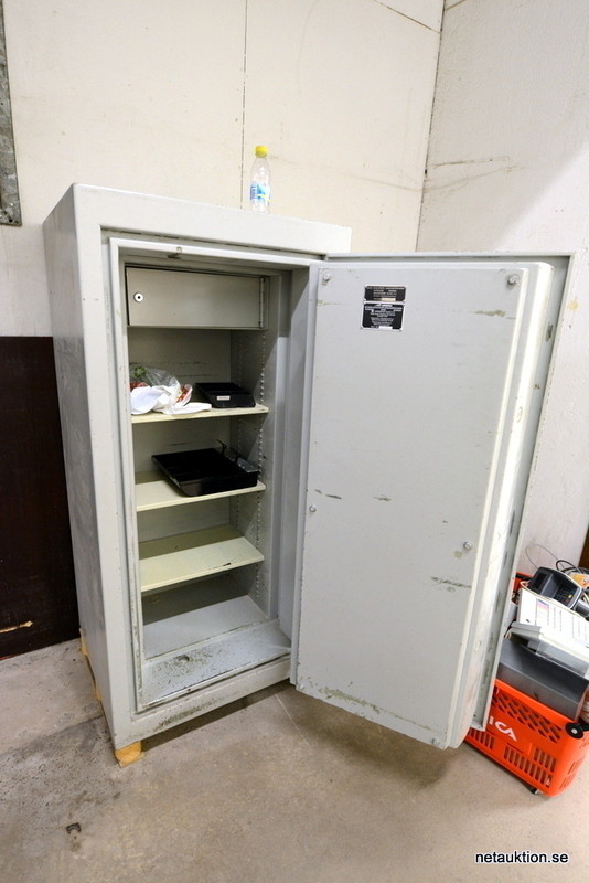 Netauktion - Kassaskåp, Hadak