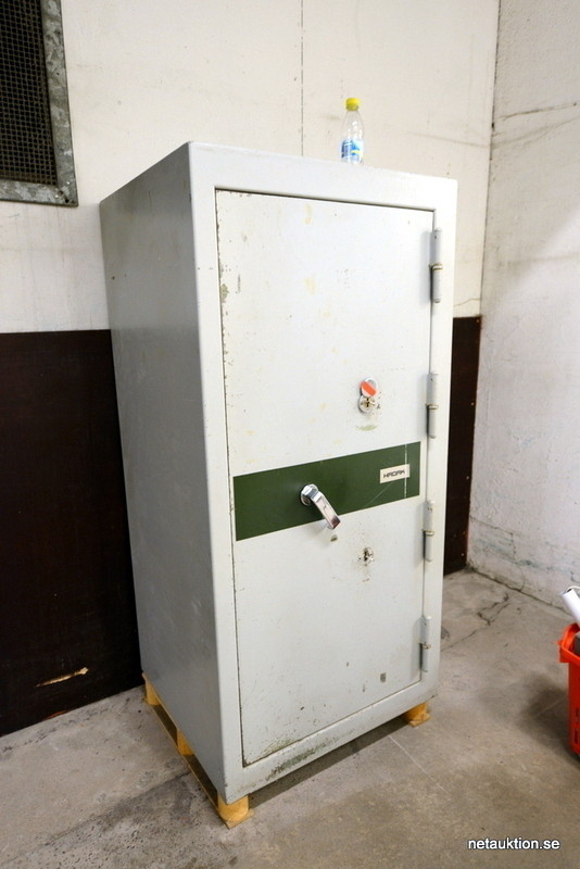 Netauktion - Kassaskåp, Hadak