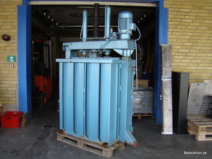 Balpress/komprimator, Presona