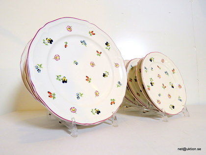 13st delar porslin, tallrikar, Petit Fleur, Villeroy & Boch