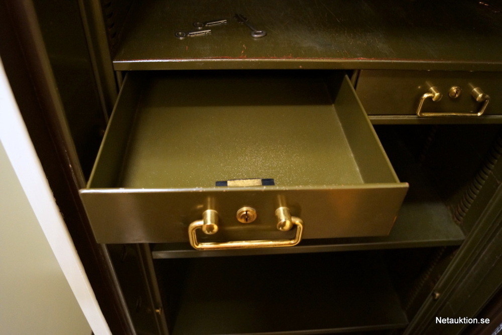 Netauktion - Kassaskåp, Hadak