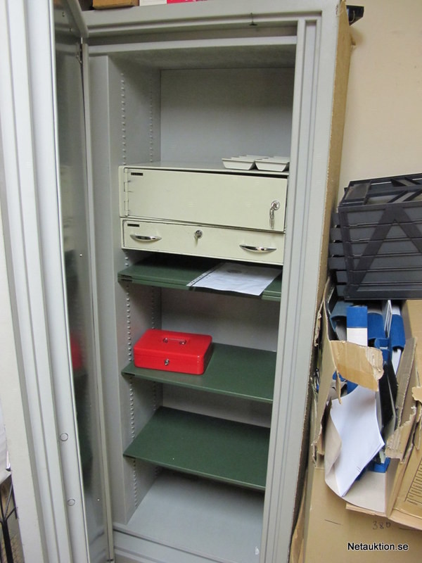 Netauktion - Kassaskåp, Hadak