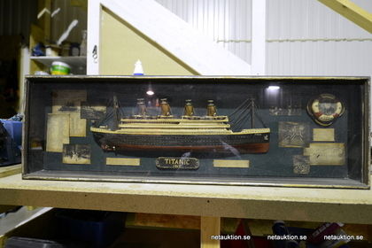 Titt in tavla med Titanic