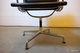 Kontorsstol Charles Eames EA117, Vitra