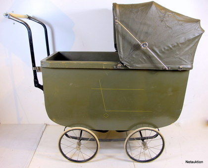 Antik barnvagn