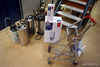 Trycksprutor, skurvagn & tvåldispenser