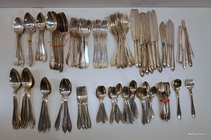 Parti nysilverbestick, ca 100 delar