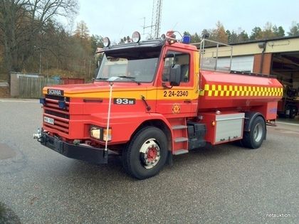 Tankbil med skumkanon, Scania  (HHA995)