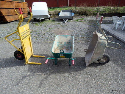 Betong/skottkärror och tegelkärra med broms