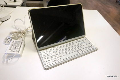 Acer surfplatta med tangentbord