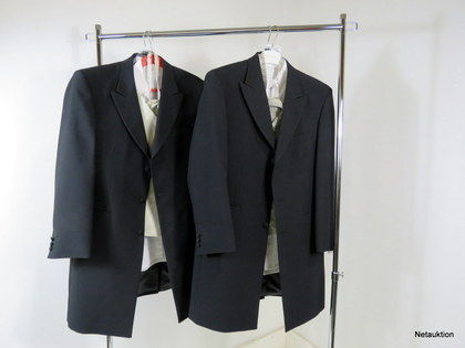 2st frock coats, västar m kravatt och skjortor, stl 50, L, M