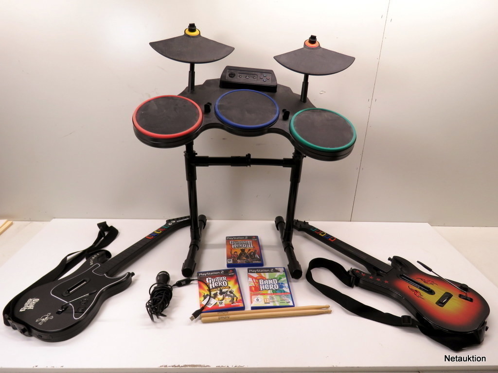 Netauktion Guitar Hero instrument & spel (PS2)