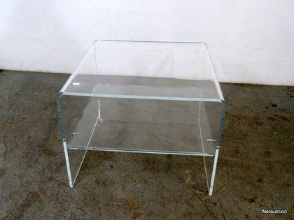 Soffbord i plexiglas