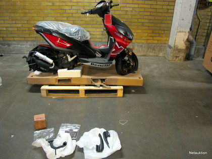 EU-moped, Benelli 49X Röd (YEF638) -14 