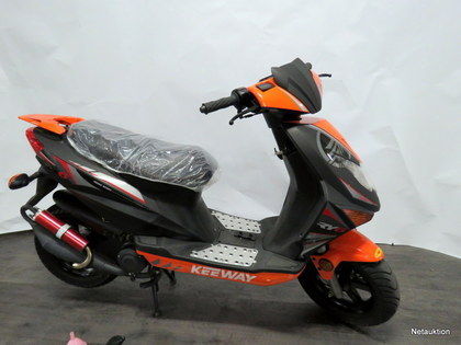 30-Moped, Keeway RY6 orange -troligen 2016?