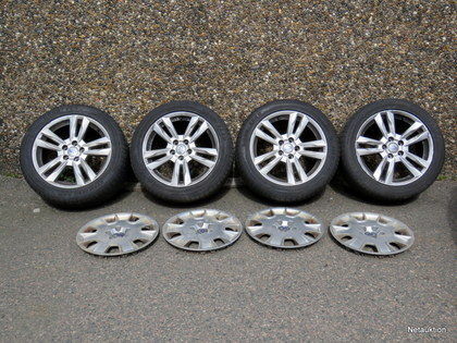Volvo 17" LM-fälgar med s-däck + 16" navkapslar