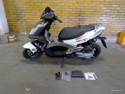 EU-moped, Keeway Hacker 50 Svart (YEG215) -09