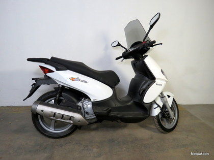MC-scooter, Benelli CaffèNero 250 Vit (YEH375) -13 
