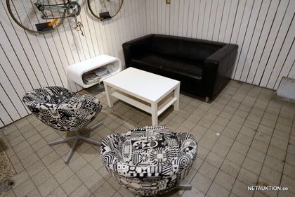 Sofa, bord, fåtöljer