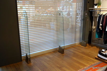 Larmbågar Shop Guard samt ett större parti larmbrickor