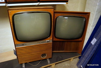 Äldre TV-apparater bl.a från 1947