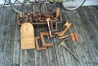 Äldre snickeriverktyg