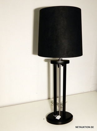 Svart bordslampa