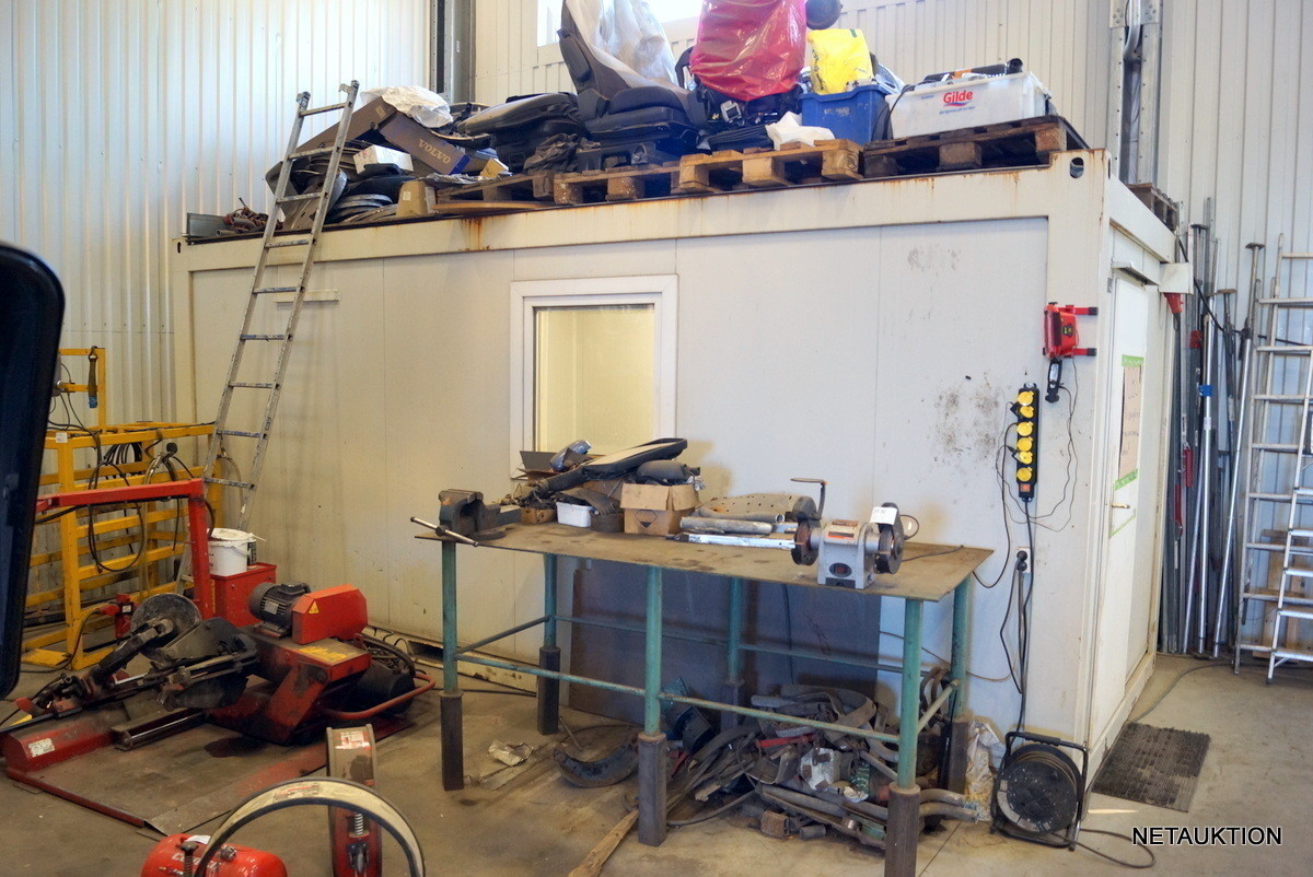 Netauktion Isolerad container med toalett